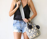Apuni Gray