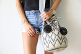 Apuni Gray